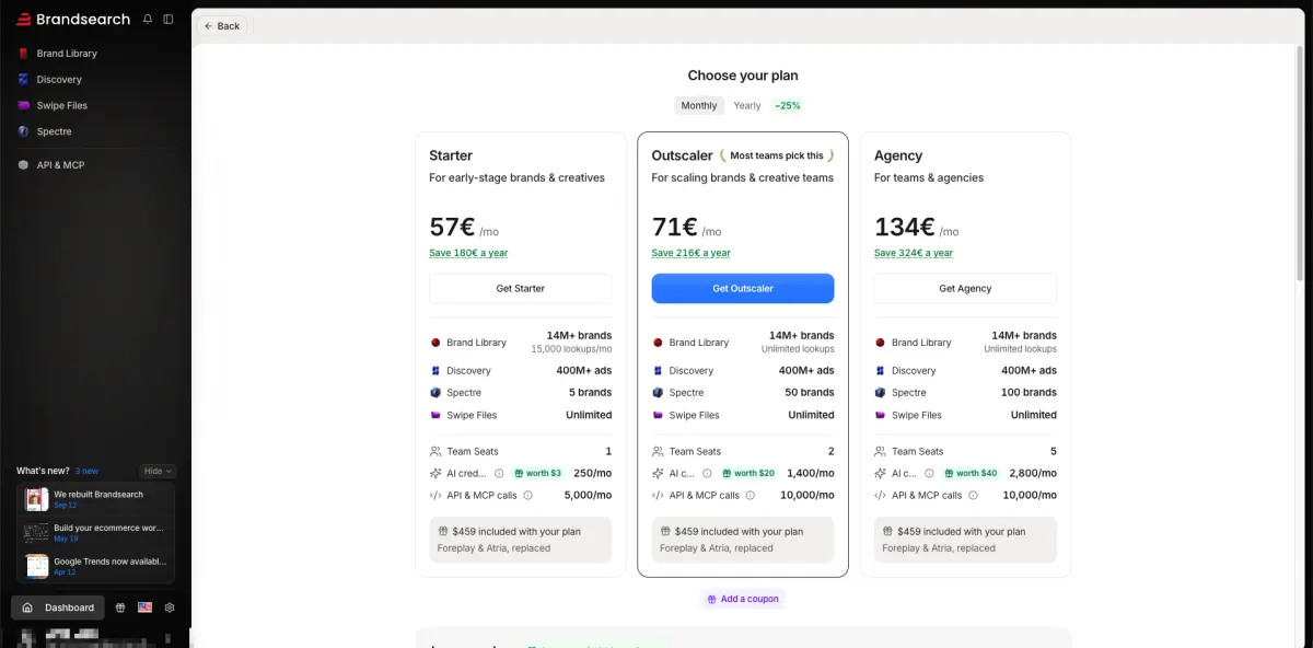 La grille tarifaire telle qu’elle apparaît dans l’application, avec le champ « Add a coupon » sous les trois p
